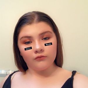 Meet your Posher, Abigail